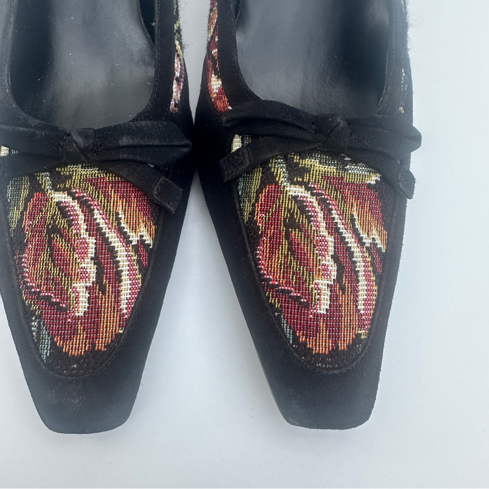 Karen Scott Vintage Black Floral needlepoint tapestry kitten Heels